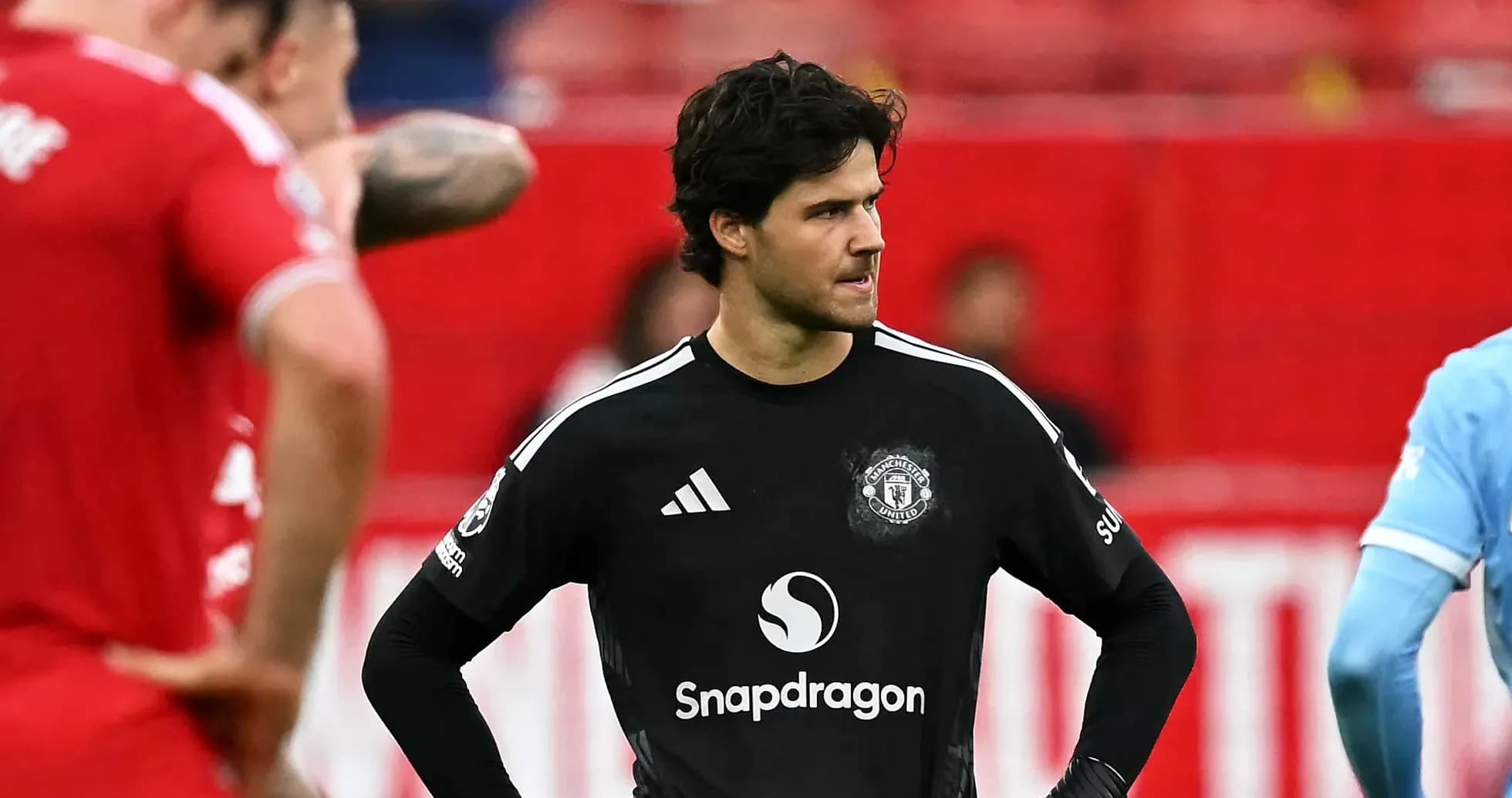 Gardien de but de Manchester United en action Gardien de but de Manchester United en action