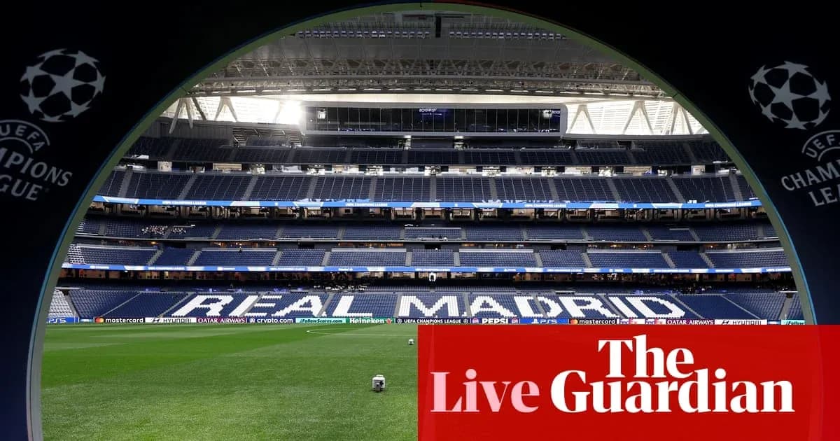 Vue du stade avec inscription 'REAL MADRID' sur le terrain Vue du stade avec inscription 'REAL MADRID' sur le terrain