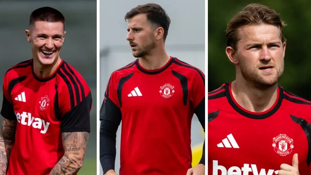Trois joueurs de Manchester United en entraînement Trois joueurs de Manchester United en entraînement