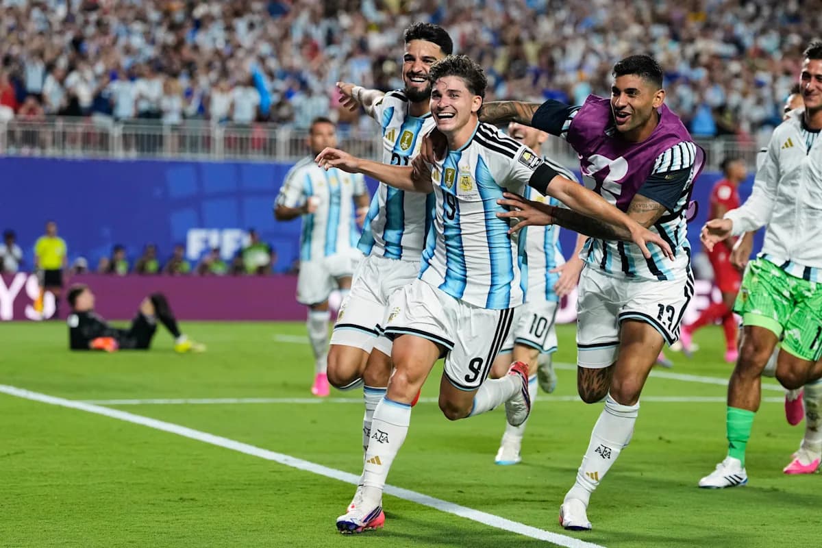 Coupe du Monde 2026 : Julián Álvarez propulse l’Argentine en demi-finale grâce à un but en prolongation face à la Suisse réduite à dix Coupe du Monde 2026 : Julián Álvarez propulse l’Argentine en demi-finale grâce à un but en prolongation face à la Suisse réduite à dix