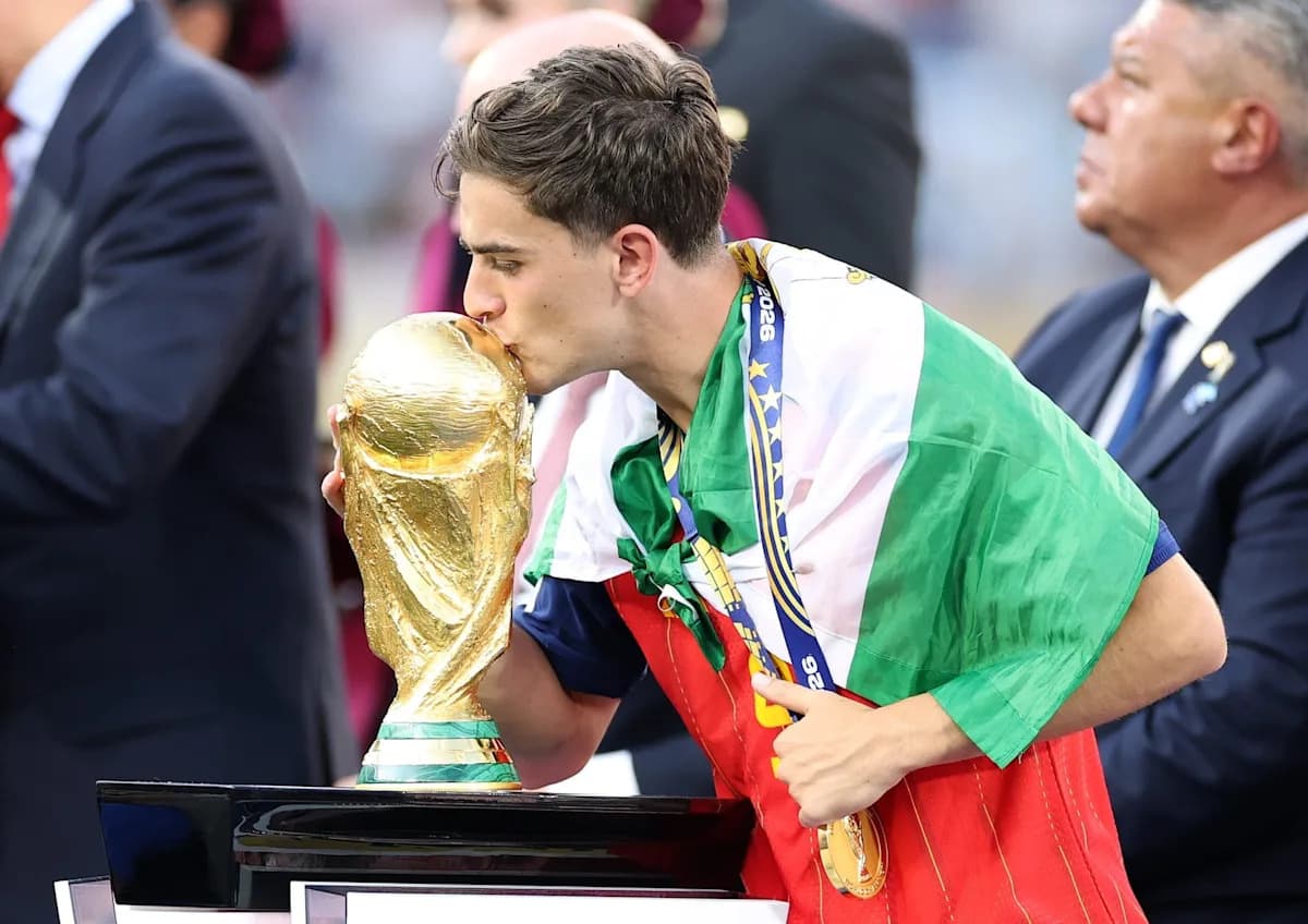 Gavi, milieu de Barcelone, exprime sa gratitude après la victoire en Coupe du Monde : « Je dois beaucoup à La Masia » Gavi, milieu de Barcelone, exprime sa gratitude après la victoire en Coupe du Monde : « Je dois beaucoup à La Masia »
