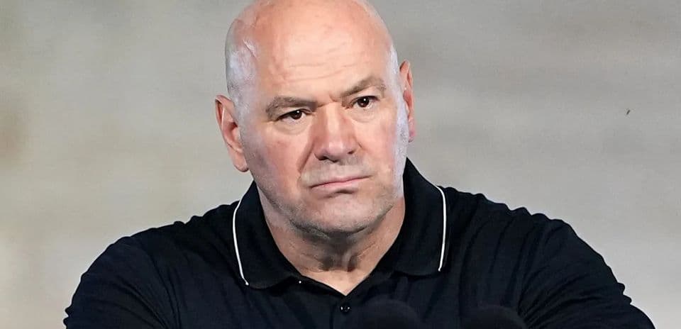 Anthony Joshua refuse une offre de 10 millions de dollars pour laisser TKO promouvoir le combat contre Tyson Fury, selon Eddie Hearn Anthony Joshua refuse une offre de 10 millions de dollars pour laisser TKO promouvoir le combat contre Tyson Fury, selon Eddie Hearn