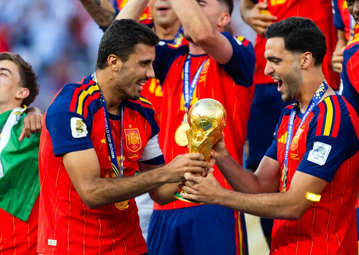 Rodri doit subir une opération après son triomphe en Coupe du Monde avec l'Espagne Rodri doit subir une opération après son triomphe en Coupe du Monde avec l'Espagne