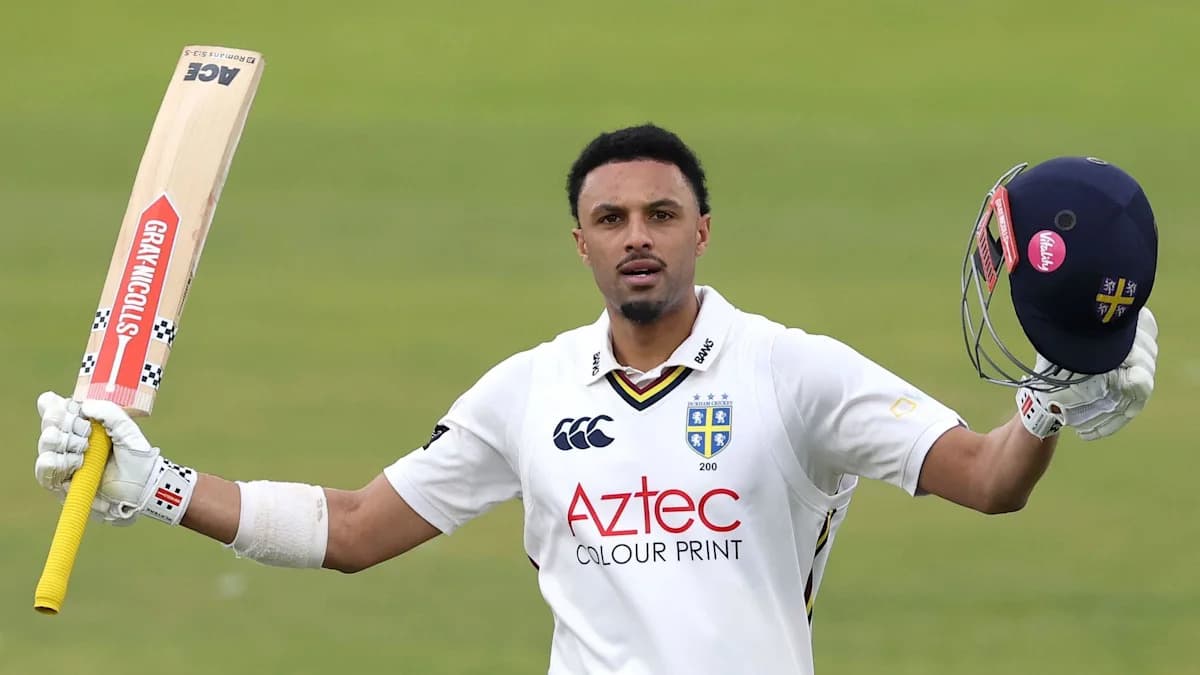 Emilio Gay brille avec 141 points alors que Durham domine Lancashire Emilio Gay brille avec 141 points alors que Durham domine Lancashire