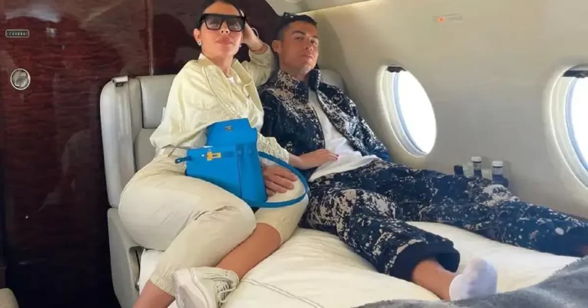 Georgina s’approprie le jet privé à 96 milliards ₦ de Cristiano Ronaldo après leur mariage somptueux Georgina s’approprie le jet privé à 96 milliards ₦ de Cristiano Ronaldo après leur mariage somptueux