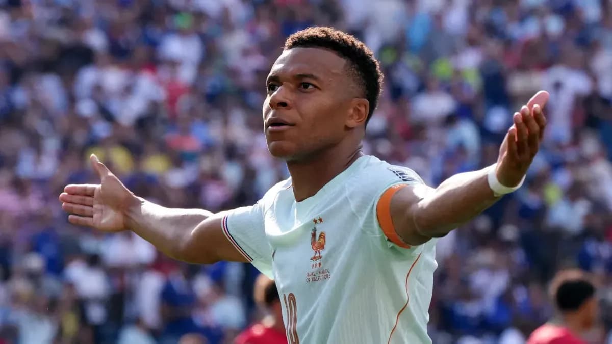 À quelle vitesse court Kylian Mbappé ? Une comparaison avec les joueurs les plus rapides de la NFL et d'autres athlètes À quelle vitesse court Kylian Mbappé ? Une comparaison avec les joueurs les plus rapides de la NFL et d'autres athlètes