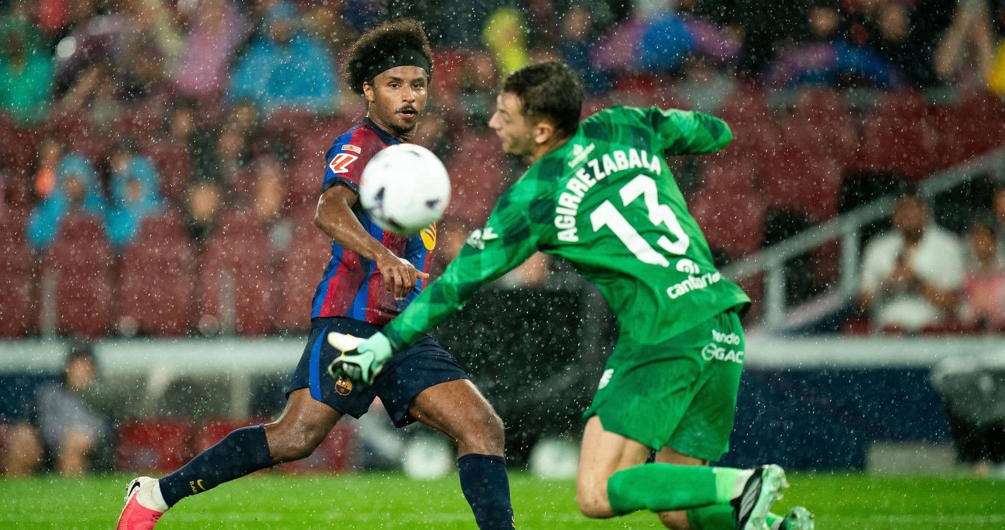 Hansi Flick propulse le FC Barcelone à sept victoires consécutives, un record historique Hansi Flick propulse le FC Barcelone à sept victoires consécutives, un record historique