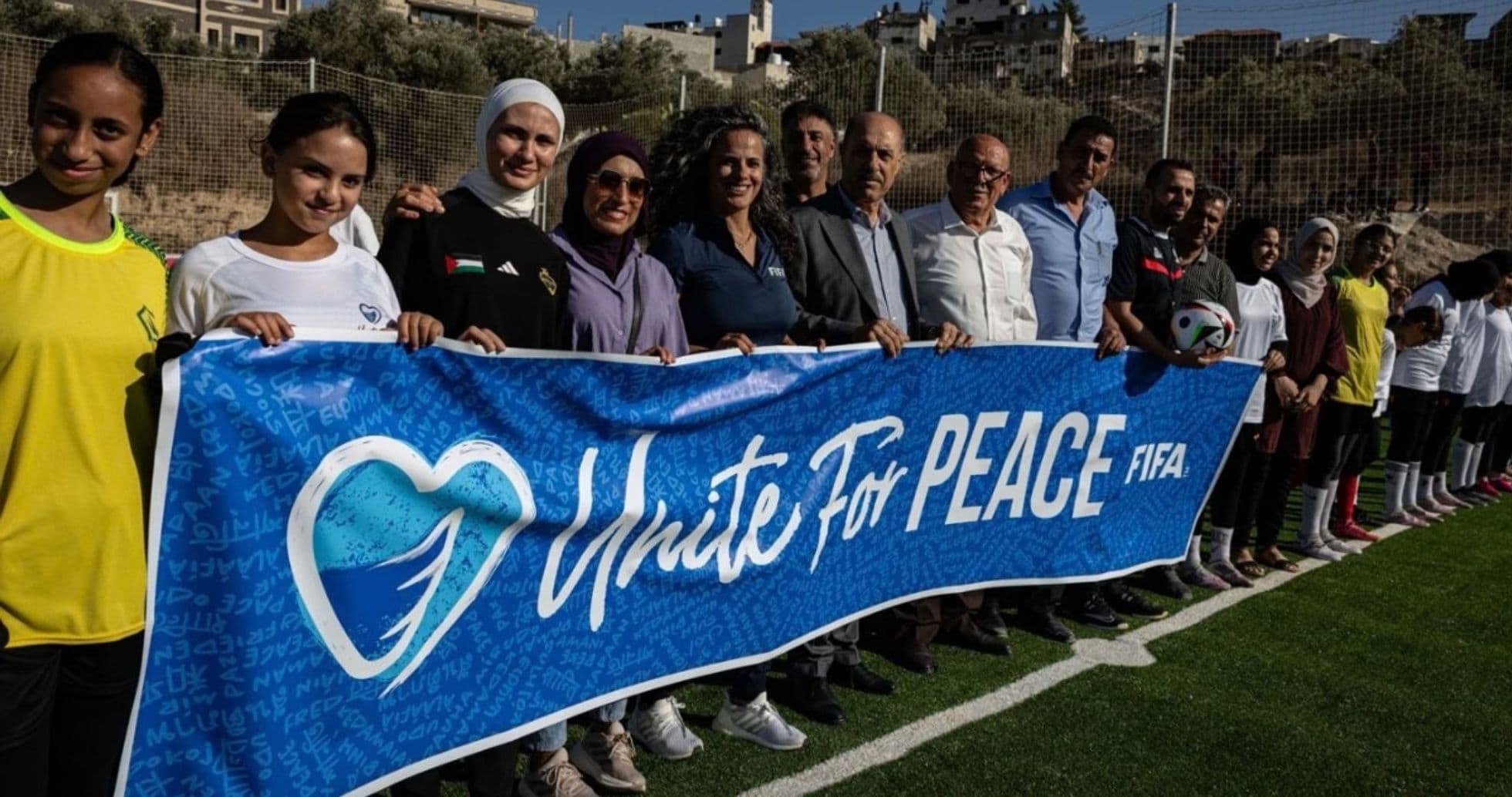 FIFA inaugure deux nouvelles arènes de football en Palestine pour offrir un espace sûr aux jeunes en Cisjordanie FIFA inaugure deux nouvelles arènes de football en Palestine pour offrir un espace sûr aux jeunes en Cisjordanie