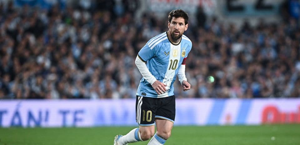 Lionel Messi met fin à sa carrière internationale dans l'émotion après un dernier match mémorable Lionel Messi met fin à sa carrière internationale dans l'émotion après un dernier match mémorable