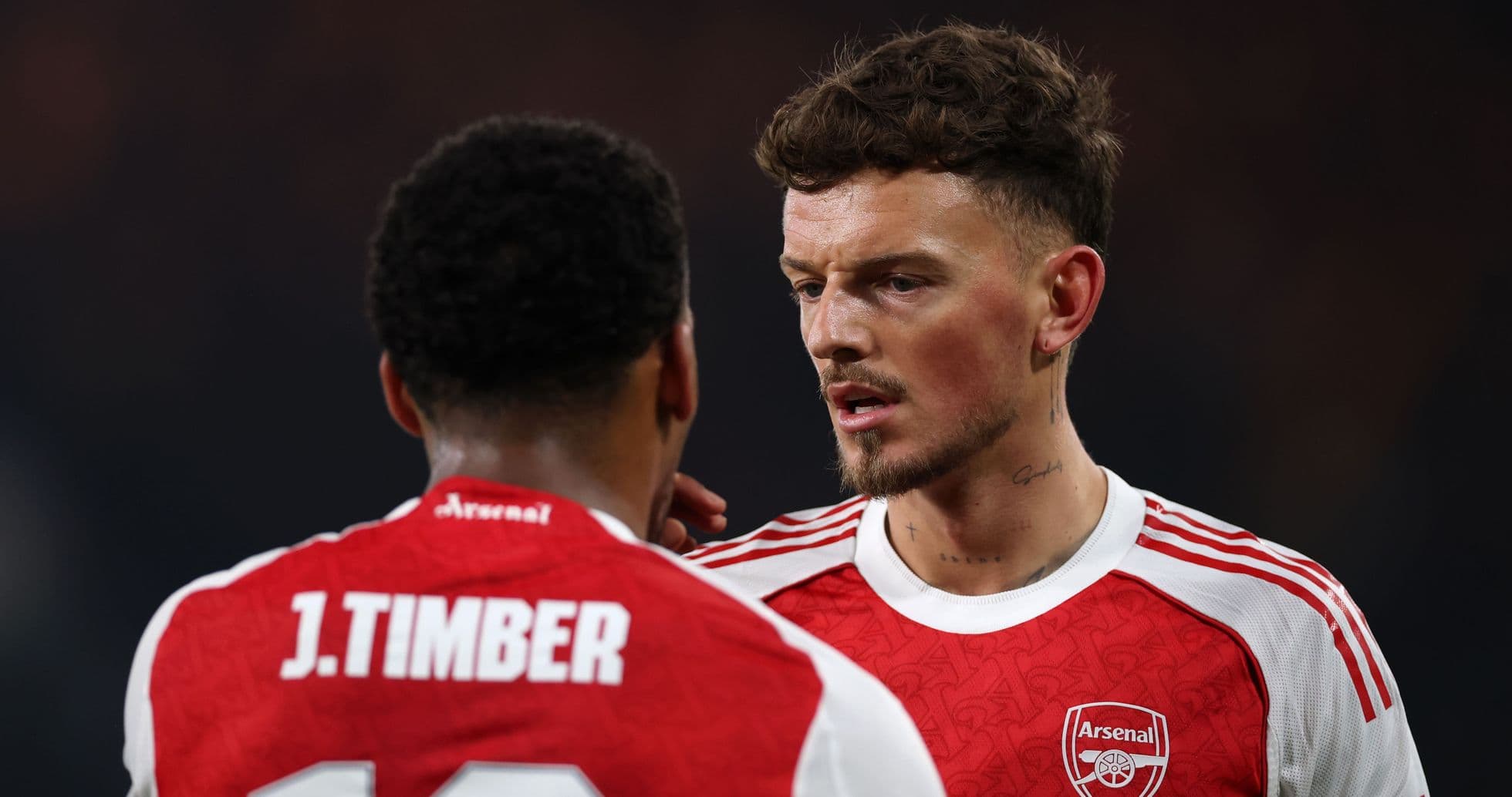 Pourquoi la tactique d'Arsenal pousse Ben White et Jurrien Timber à leurs limites physiques Pourquoi la tactique d'Arsenal pousse Ben White et Jurrien Timber à leurs limites physiques