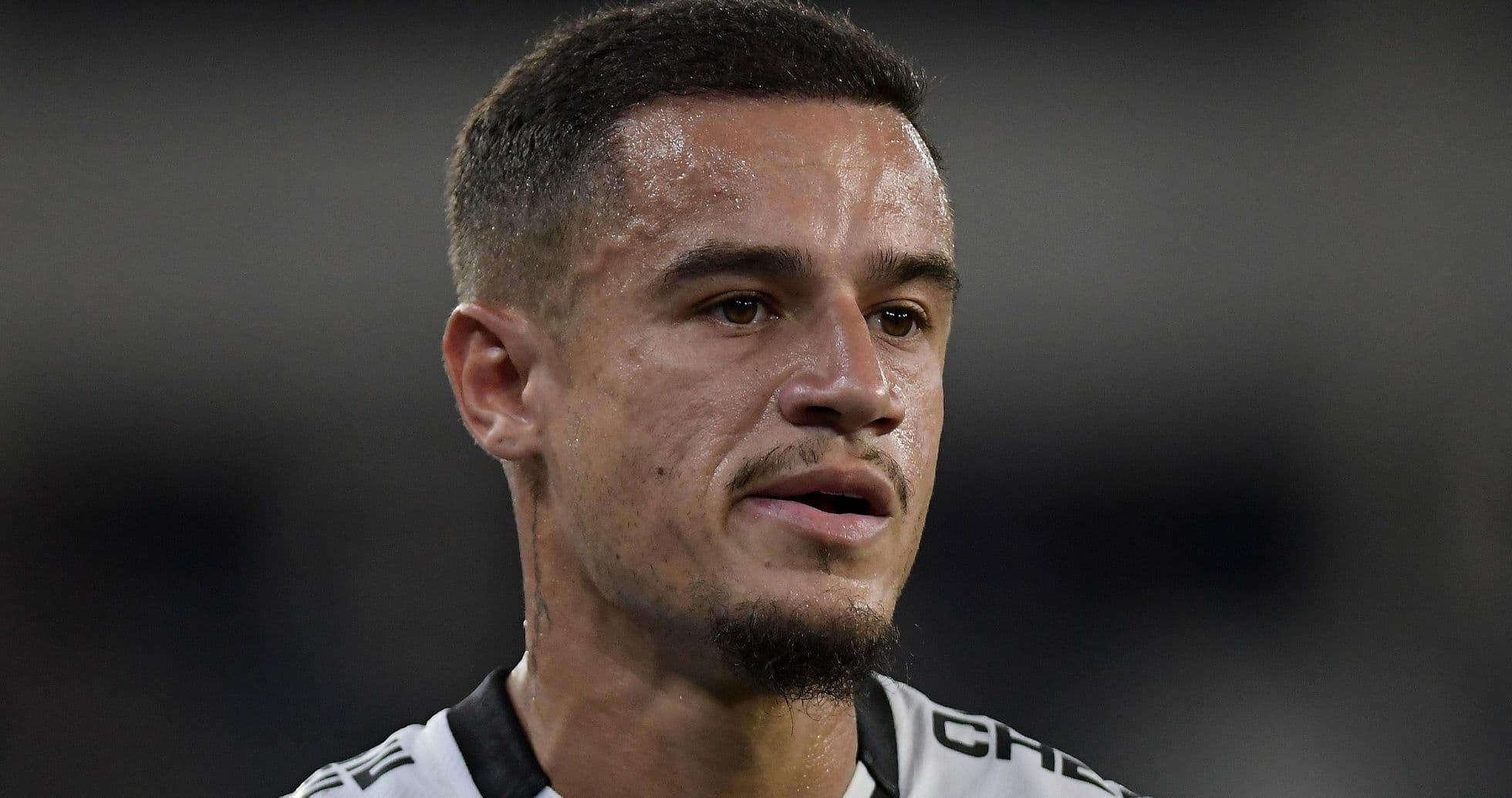 Philippe Coutinho rejoint Neymar à Santos jusqu'à la fin de la saison Philippe Coutinho rejoint Neymar à Santos jusqu'à la fin de la saison