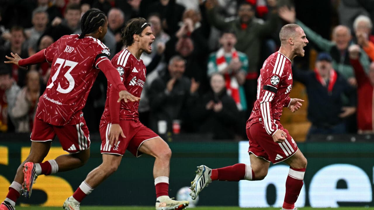 Iraola fête la victoire de Liverpool contre l'Atlético Madrid en Ligue des Champions Iraola fête la victoire de Liverpool contre l'Atlético Madrid en Ligue des Champions
